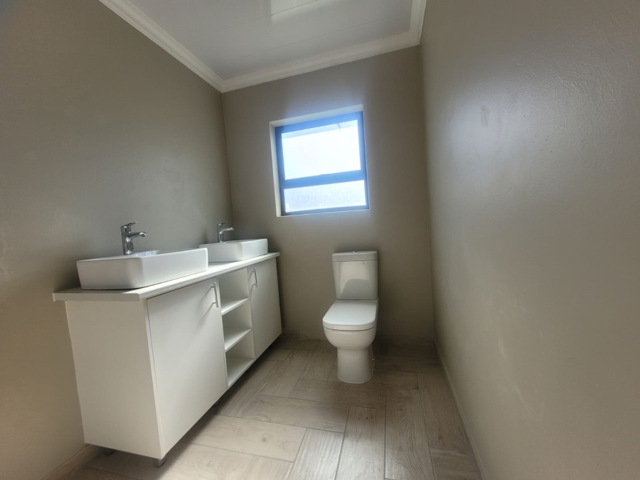 3 Bedroom Property for Sale in Paradise Beach Eastern Cape